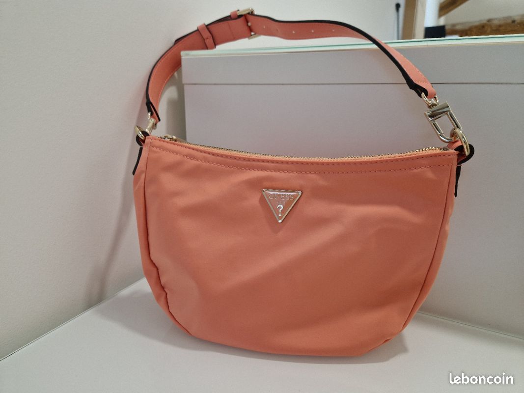 Sac à main GUESS corail NEUF avec étiquette Accessoires Bagagerie
