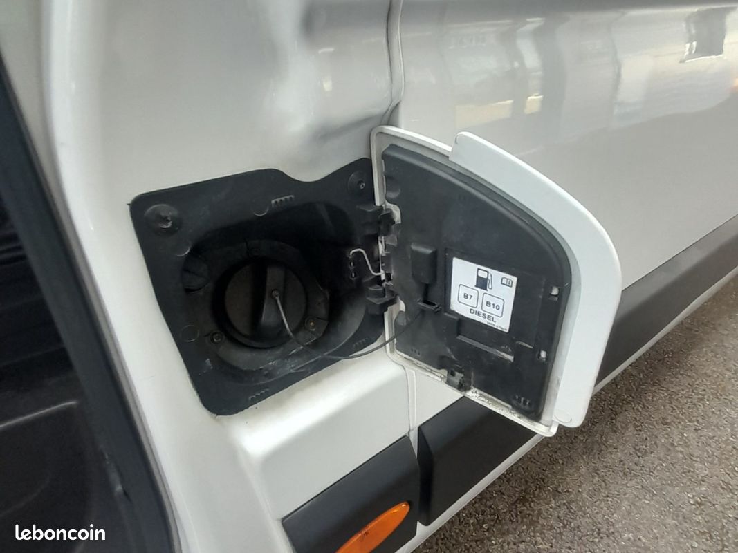Renault master fourgon l3h2 blue dci 135 grand confort prix 15000 euros ht (image 19)