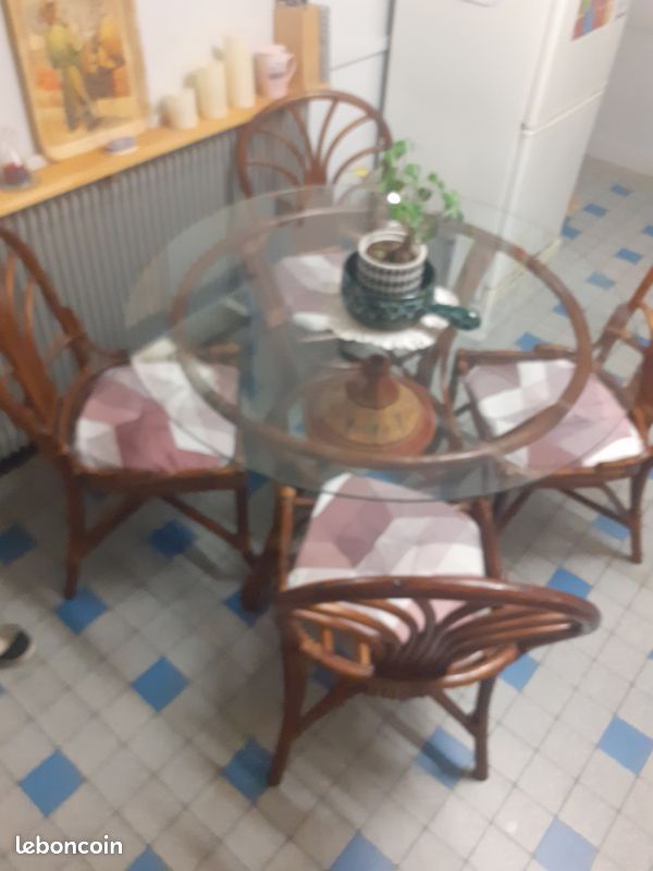 Vente bar,table et 4 chaises rotin (image 2)