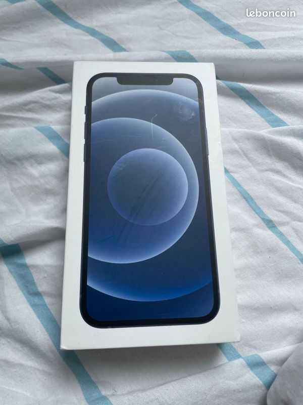 IPhone 12 (image 4)