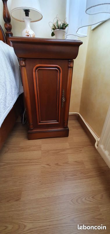 Chambre à coucher en merisier (image 3)