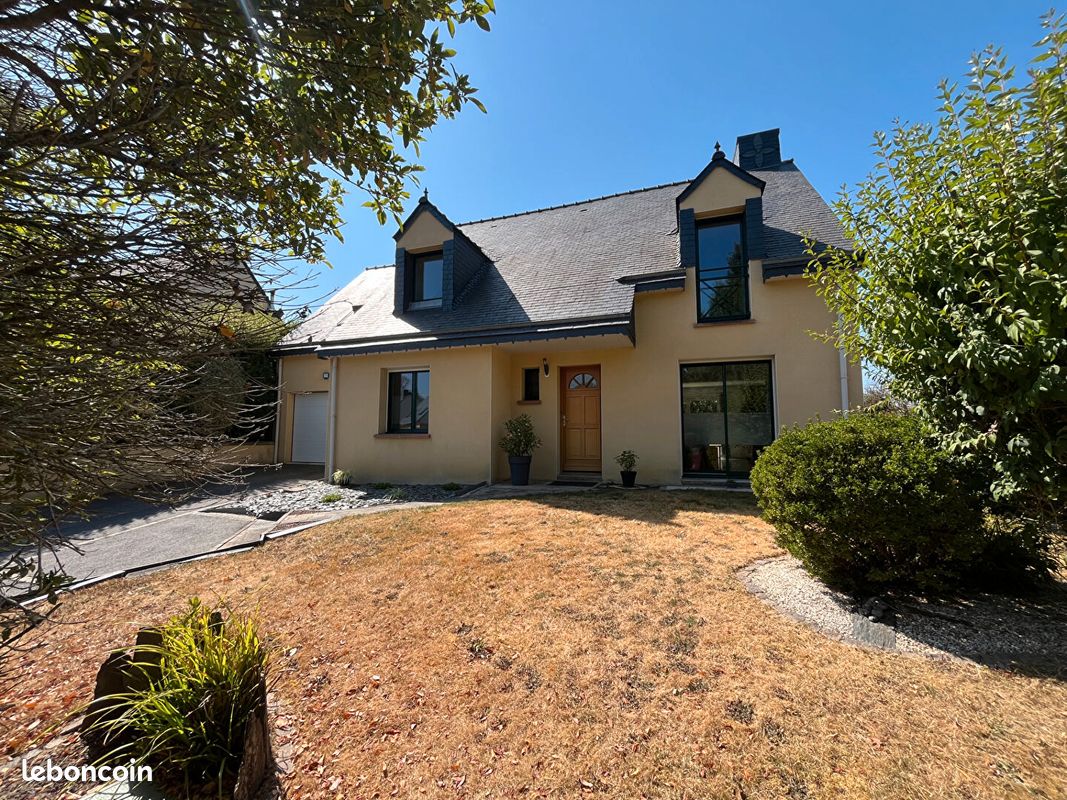 Maison 7 pièces 140 m² · à Saint-Senoux · 140 m² · 289 500 €