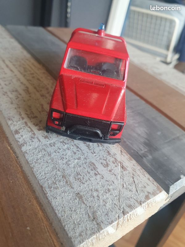 Miniature Solido 1:43 Peugeot P4 Des Pompiers - État Comme Neuf Avec