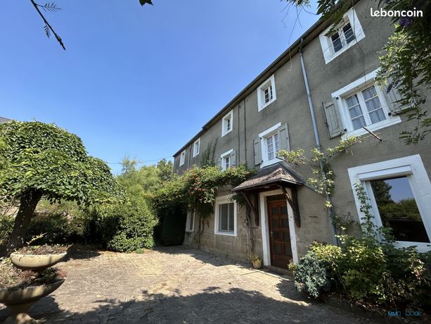 Maison 11 pièces 255 m²