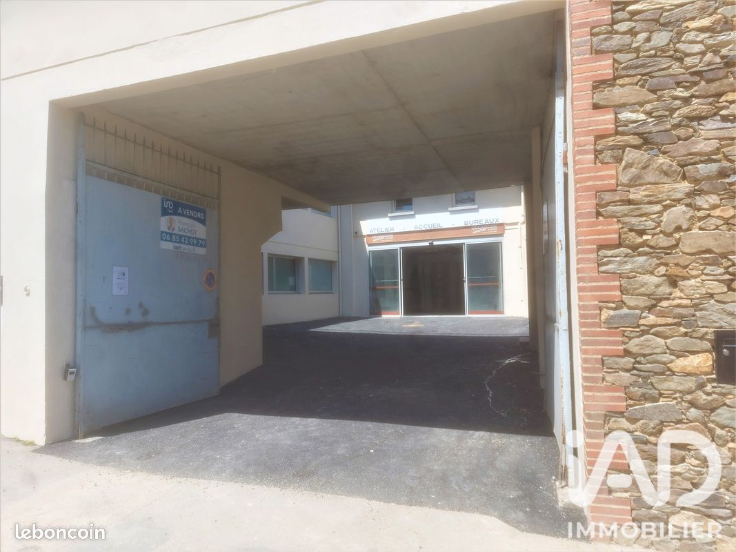 Immeuble 133 m² · à Essarts-en-Bocage · 133 m² · 54 000 €