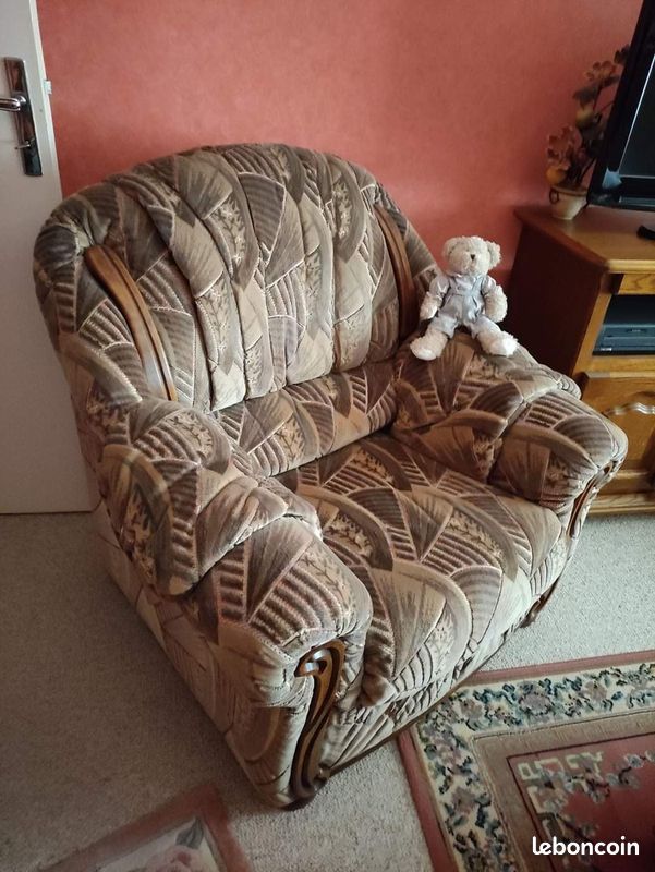 A Vendre canapé beige et 2 gros fauteuils (image 1)