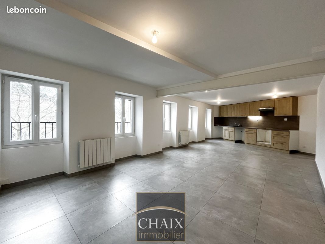 Appartement 3 pièces 76 m² · à Gémenos · 76 m² · 992 €/mois