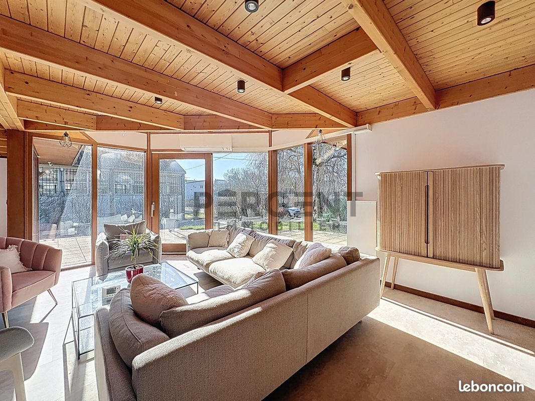 Maison 8 pièces 215 m² · à Charleville-Mézières · 215 m² · 345 000 €