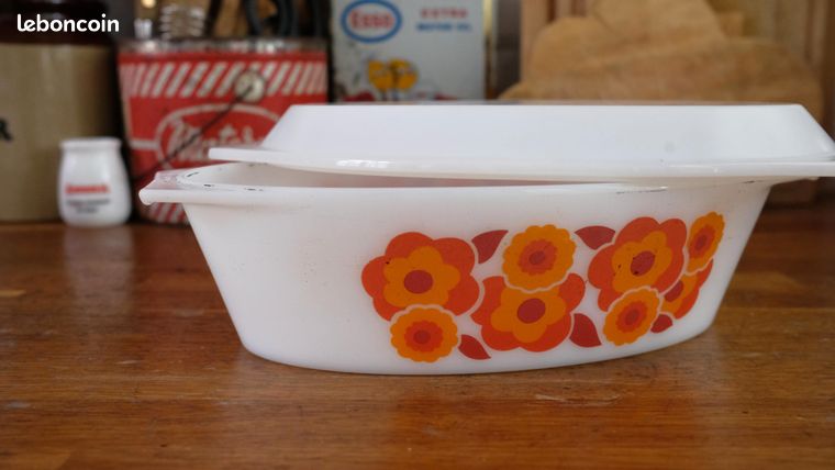 GRAND PLAT CREUX Arcopal Modèle Lotus, Années 70', Vintage, Pop EUR 25