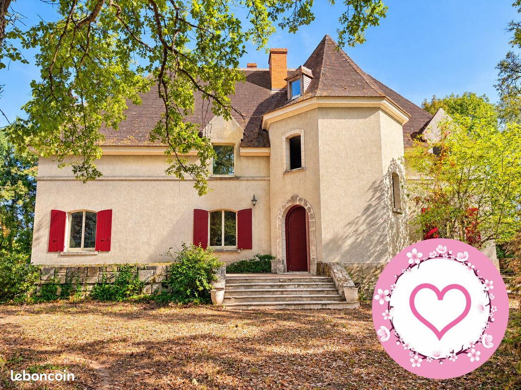 Maison 6 pièces 249 m² · à Guilly · 249 m² · 388 500 €