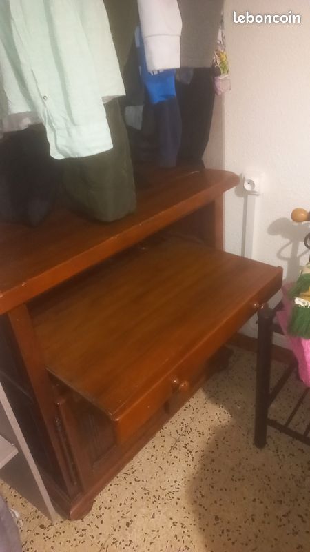 Meuble bas en bois – bon état (image 2)