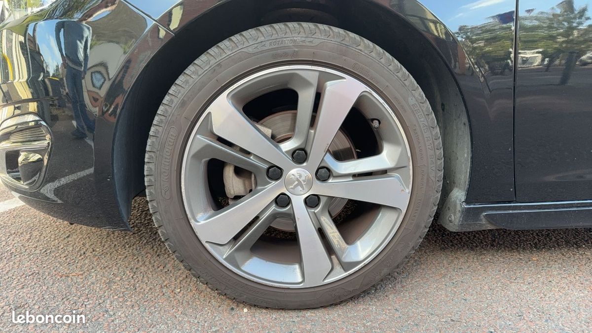 Peugeot 308 SW II 1.2 PureTech 130 GT Line (image 18)