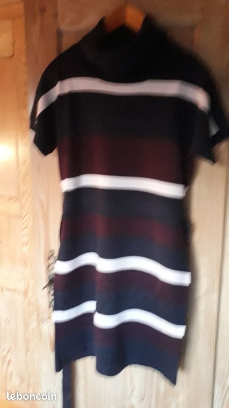 Robe (image 2)