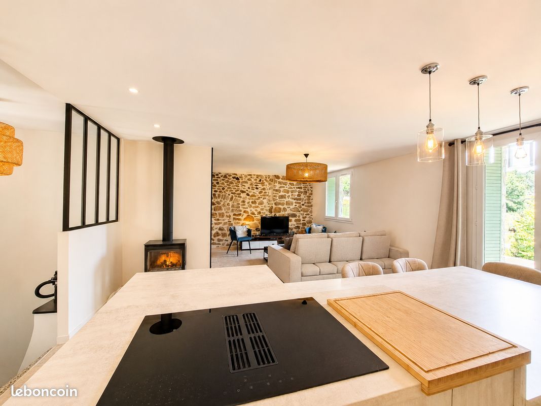 Maison 9 pièces 187 m² · à Privas · 187 m² · 335 000 €