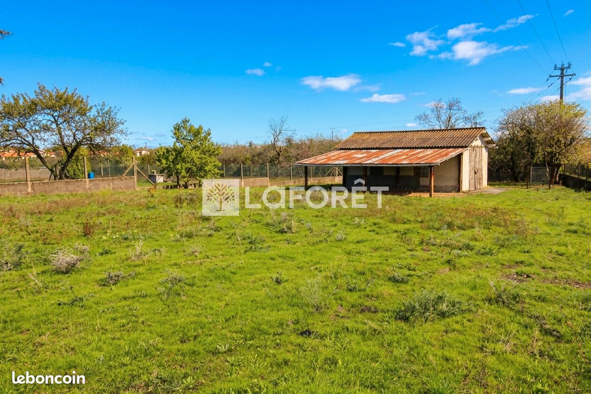 Terrain 798 m² · à Craintilleux · 139 000 €