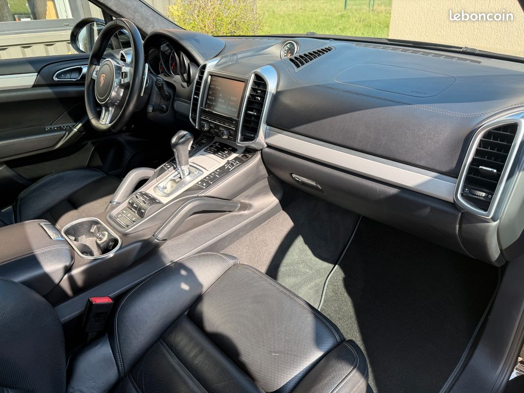Porsche cayenne 4.8 v8 turbo 500ch / full options (image 27)