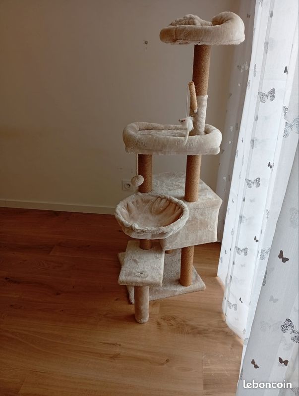 Arbre á chat (image 2)
