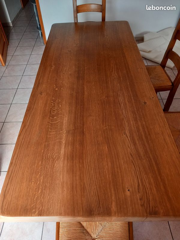 Table salle a manger en chêne massif estampillé (image 3)
