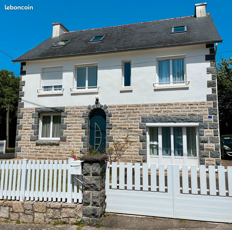 Maison 8 pièces 173 m² · à Rostrenen · 173 m² · 229 000 €