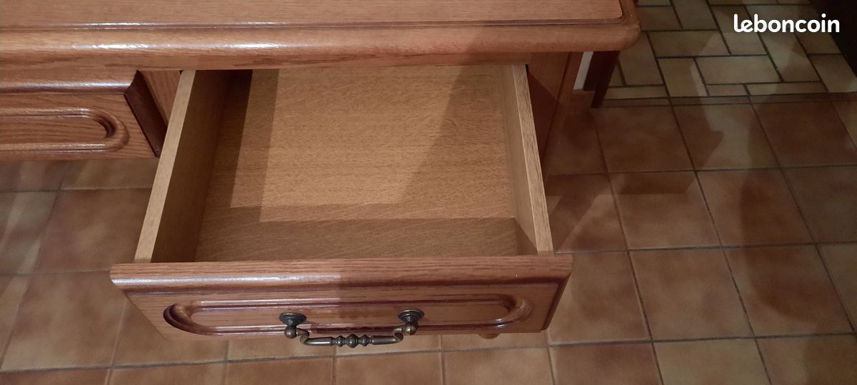 Bureau (image 2)