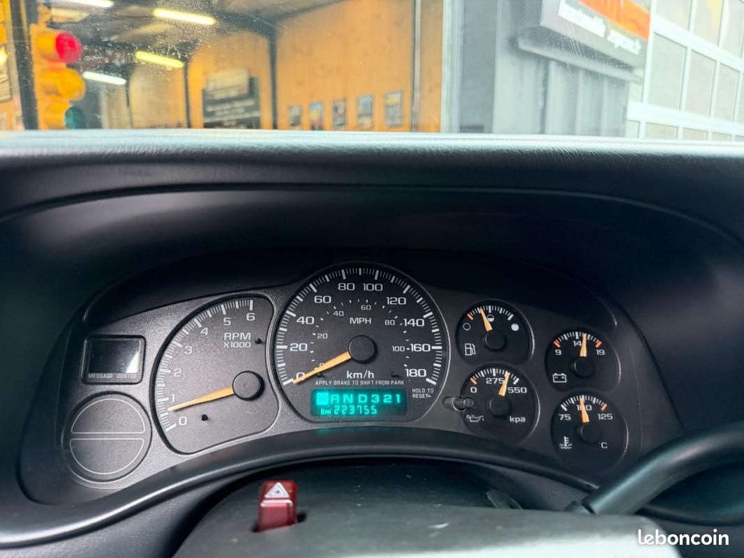 Chevrolet Avalanche V8 5.3 4x4 vortec (image 25)