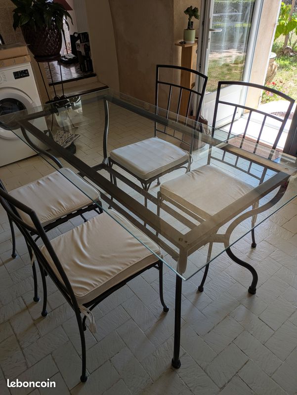 Table + chaises fer forgé (image 2)