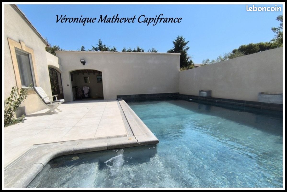 Maison 6 pièces 185 m² · à Rochefort-du-Gard · 185 m² · 649 000 €