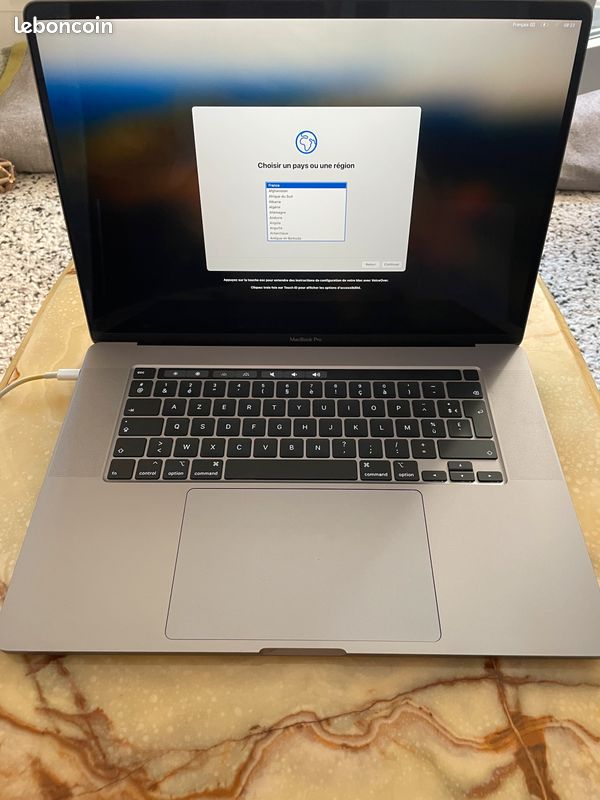 APPLE MACBOOK PRO 15" TOUCH BAR 2019 - 512 GO / I9 / 16 GO / GRIS SIDÉRAL - Achetez au meilleur prix