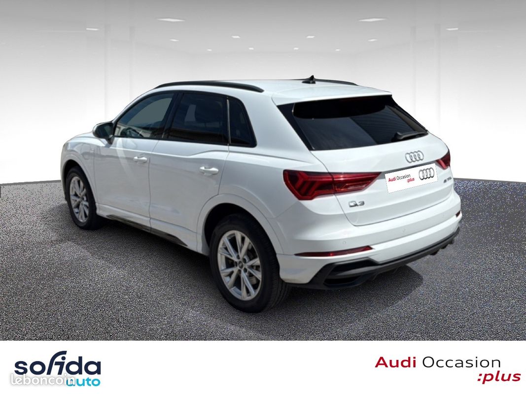 AUDI Q3 45 TFSIe 245 ch S tronic 6 S line (image 3)