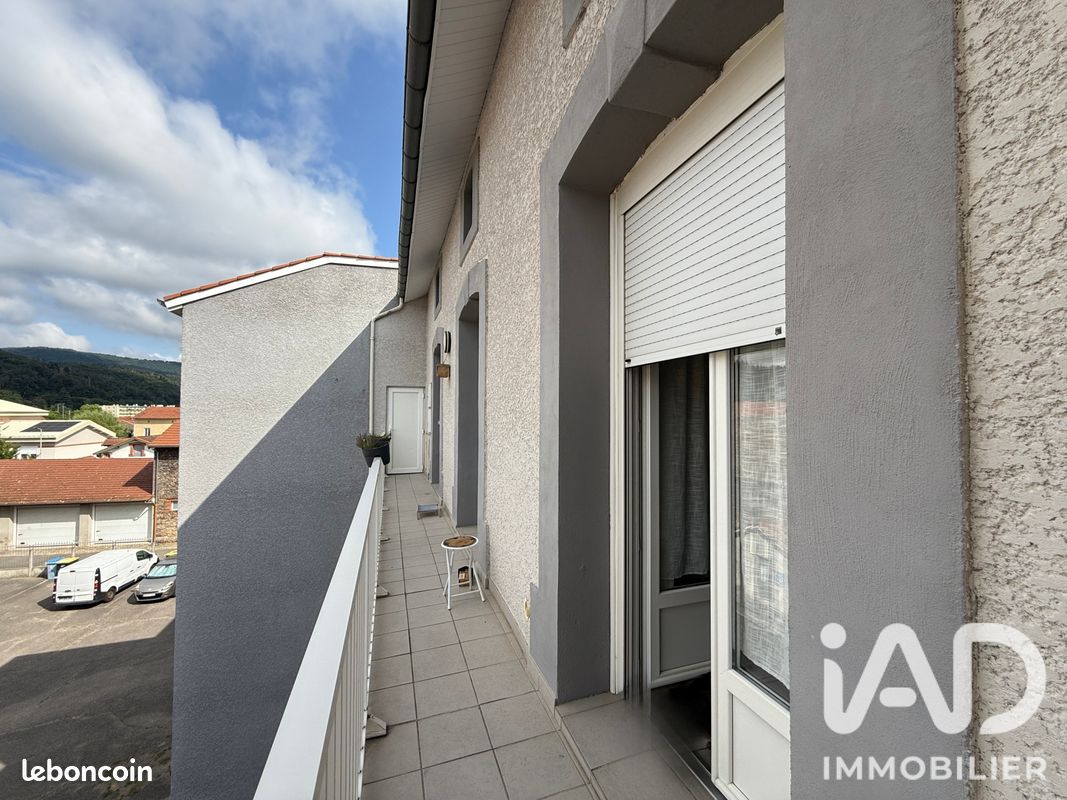 Appartement 4 pièces 100 m² · à Unieux · 100 m² · 115 000 €