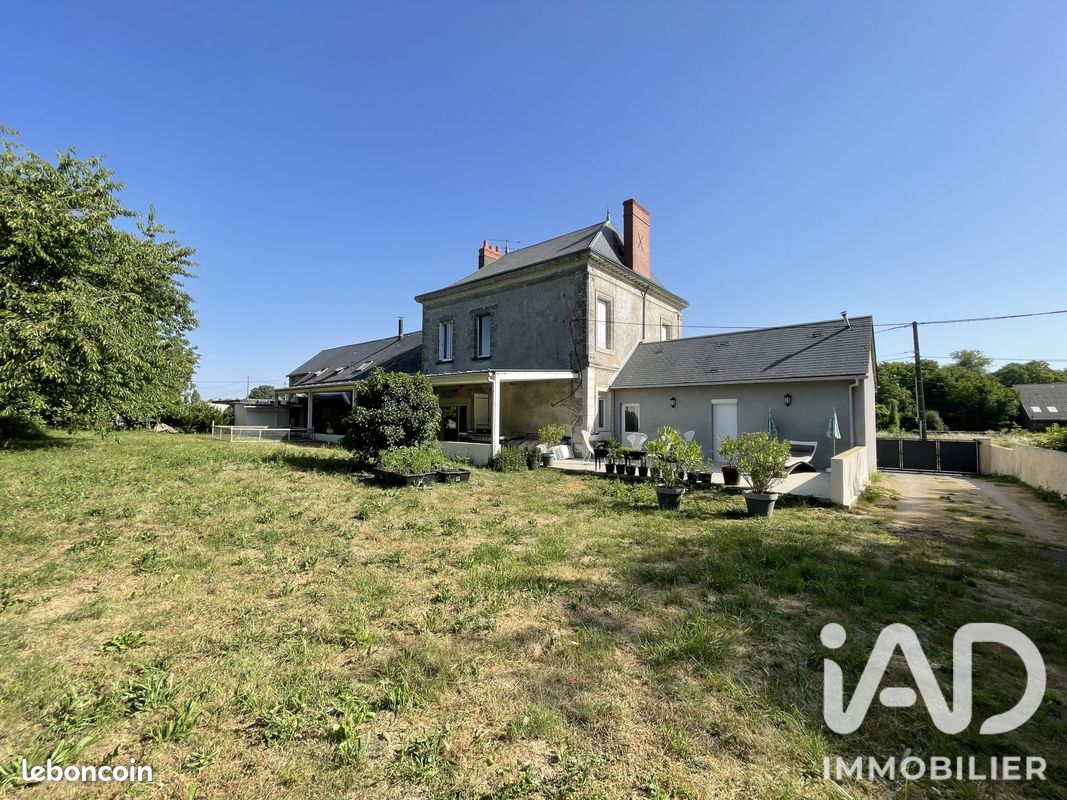 Maison 6 pièces 164 m² · à Neuillé-Pont-Pierre · 164 m² · 398 500 €