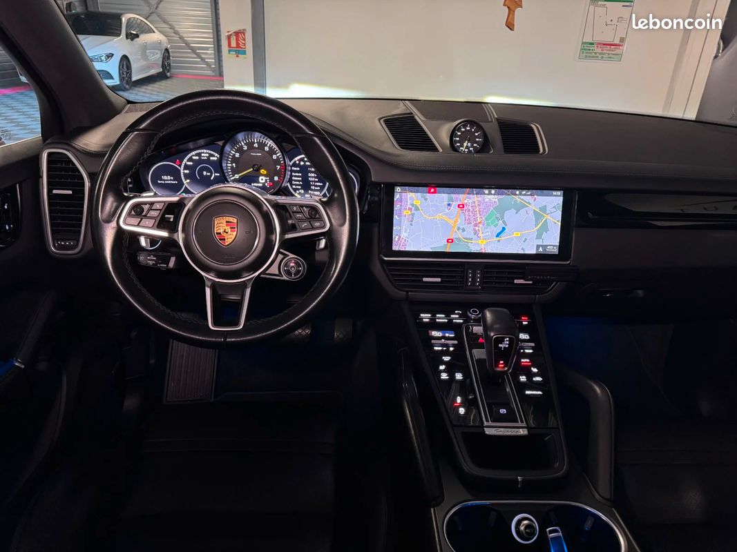 PORSCHE CAYENNE E-Hybrid 3.0 V6 462 ch Tiptronic BVA S / SUIVI PORSCHE (image 10)