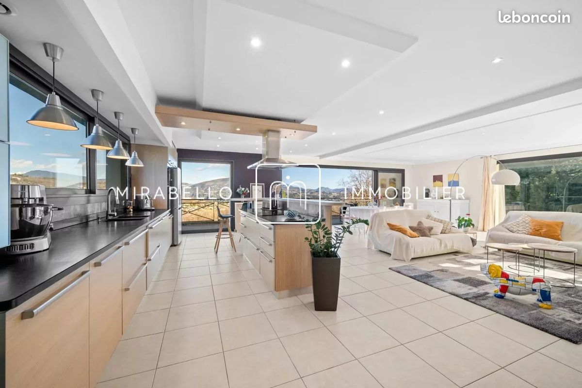 Maison 7 pièces 220 m² (image 2)