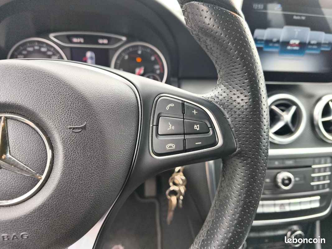 Mercedes-benz classe a 1.5 180 cdi 110 blueefficiency fascination (image 24)