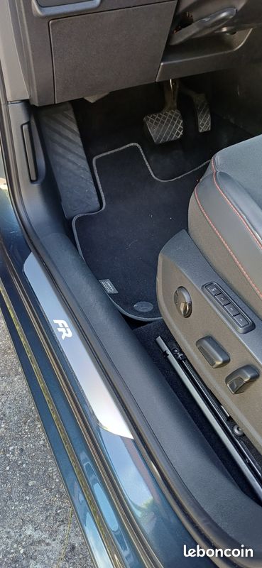SEAT Leon 1.4 e-Hybrid 204 DSG6 FR 2024 (image 8)