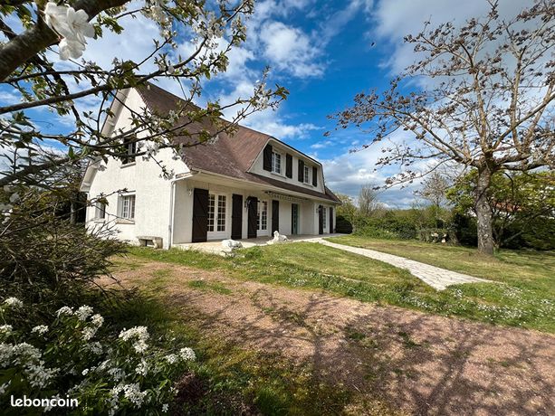 Maison 8 pièces 200 m²