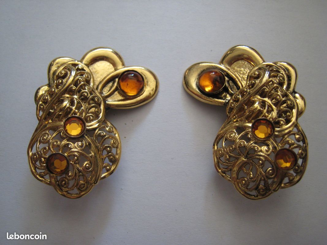 Clips Vintage En Bronze Doré Et émail Noir - Bijou Français, Occasion En Très Bon état