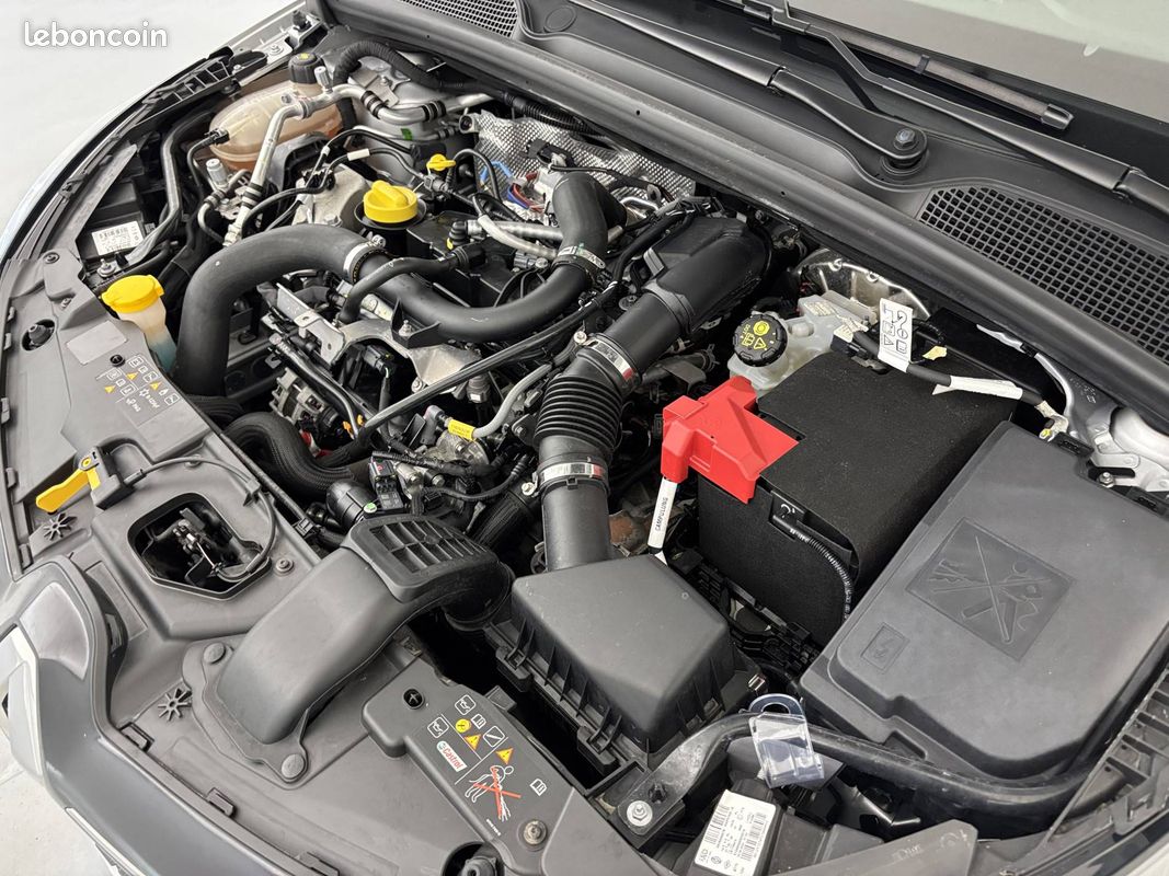 RENAULT Clio TCe 90 Equilibre (image 21)
