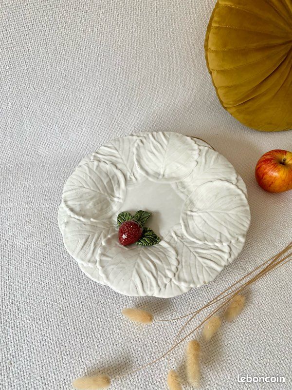 Superbe plat en cĂ©ramique blanc avec fraise đ (image 3)