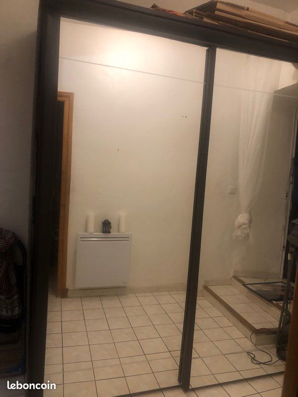 Armoire bois marron bon état très solide (image 3)