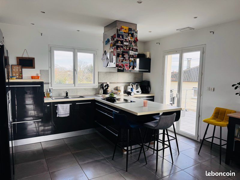 Maison 6 pièces 150 m² · à Plaisance-du-Touch · 150 m² · 1 700 €