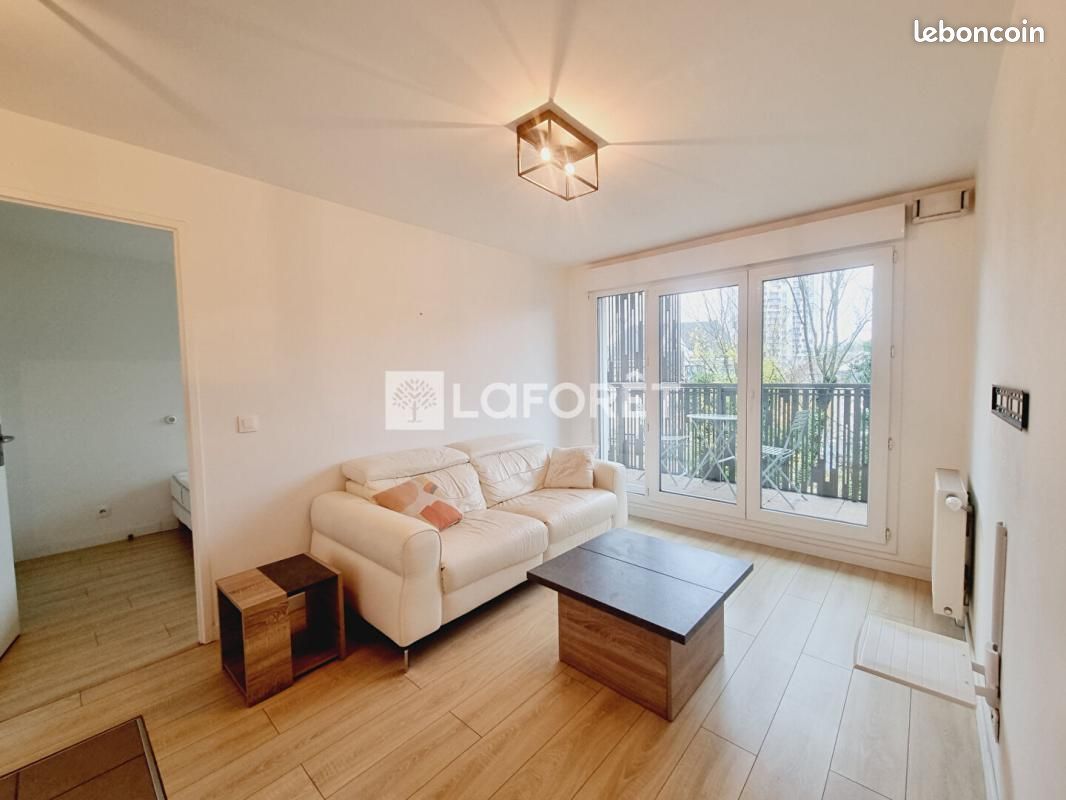 Appartement 2 pièces 32 m² · à Saint-Ouen-l'Aumône · 32 m² · 840 €/mois