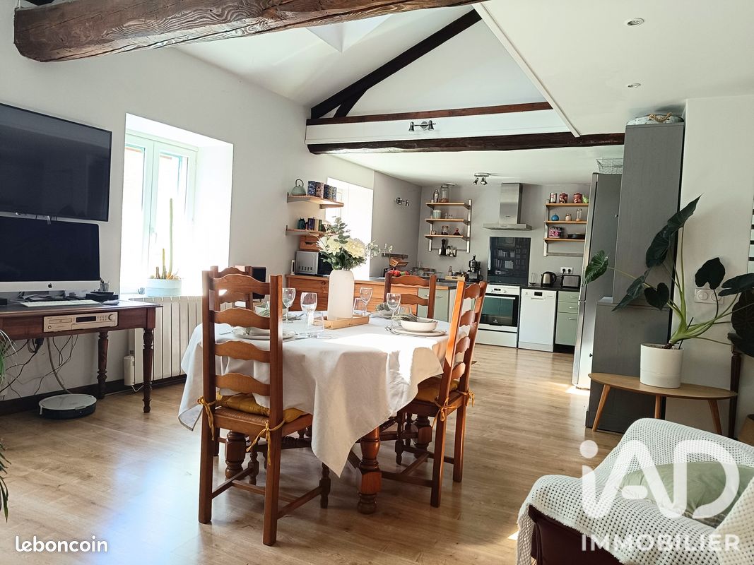 Appartement 4 pièces 101 m² · à La Tour-du-Pin · 101 m² · 147 000 €