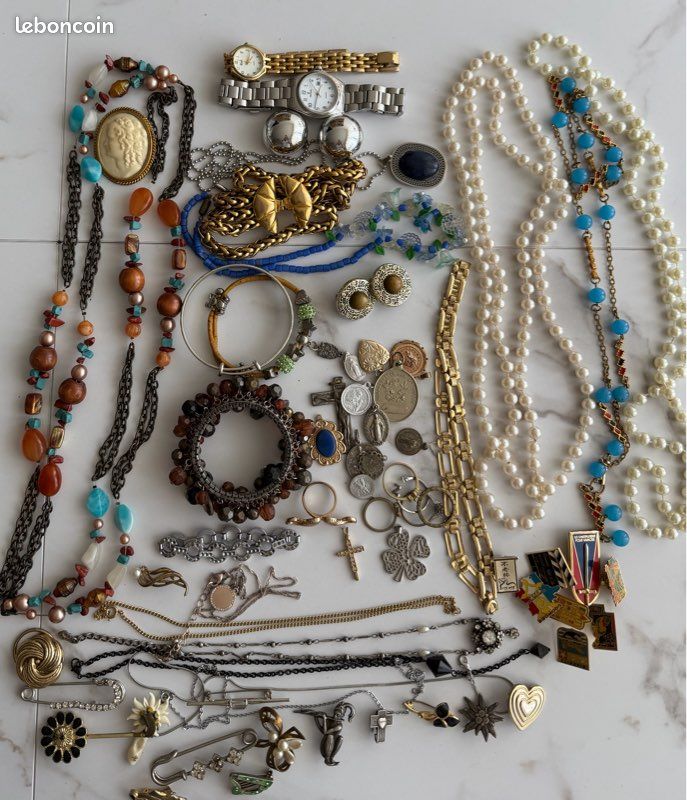 Lot bijoux 14 (image 1)