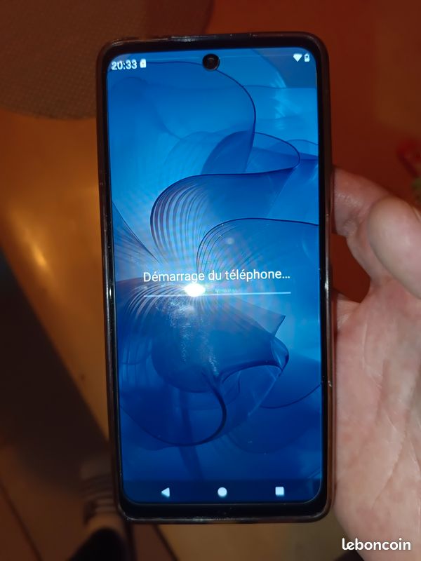 Téléphone portable Motorola g24 (image 2)