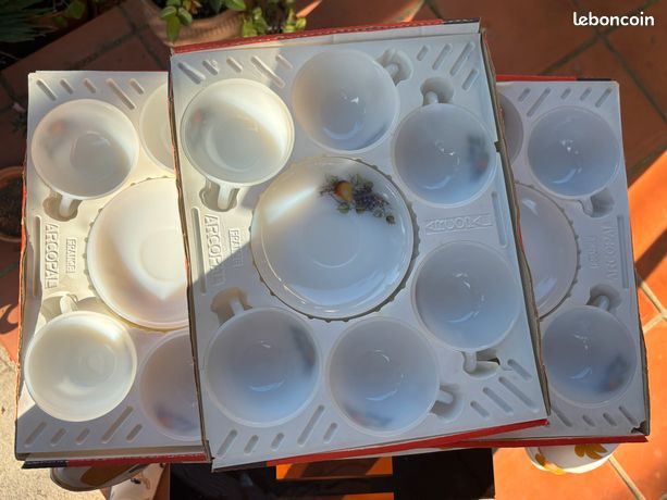 4 TASSES ET sous tasses Arcopal France motif fruits EUR 18,00 - FR