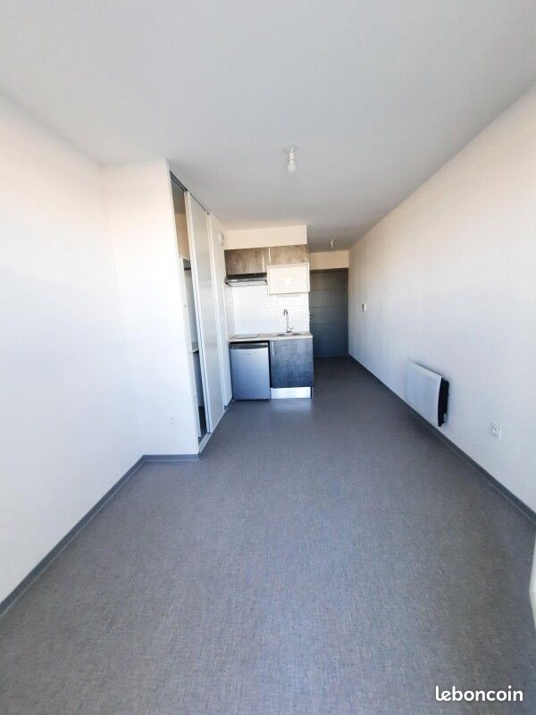 Appartement 1 pièce 18 m² · à Nîmes · 18 m² · 385 €