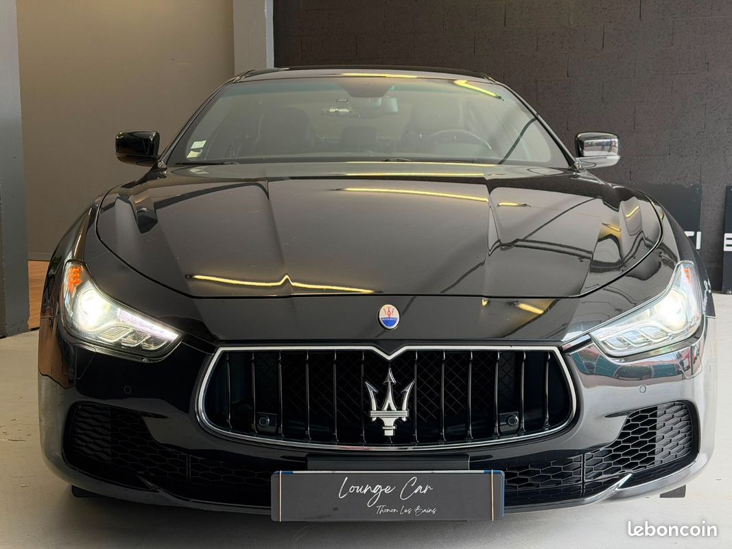 Maserati ghibli 3.0 v6 275 d a / entretien complet / set roue hiver / garantie 6 mois (image 2)