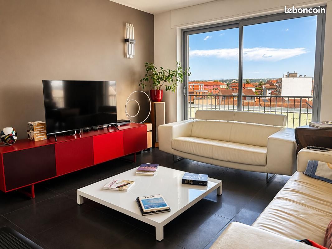 Appartement 6 pièces 166 m² · à Roanne · 166 m² · 382 000 €