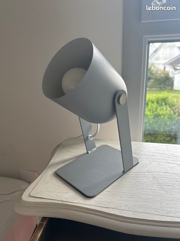 Lampe chevet (image 1)